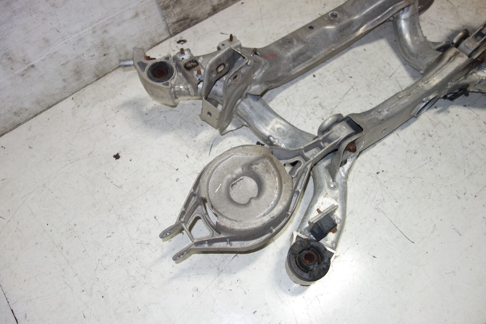 JDM Nissan 350z / G35 Rear Subframe Cross Member Cradle RWD Coupe 2003-2009