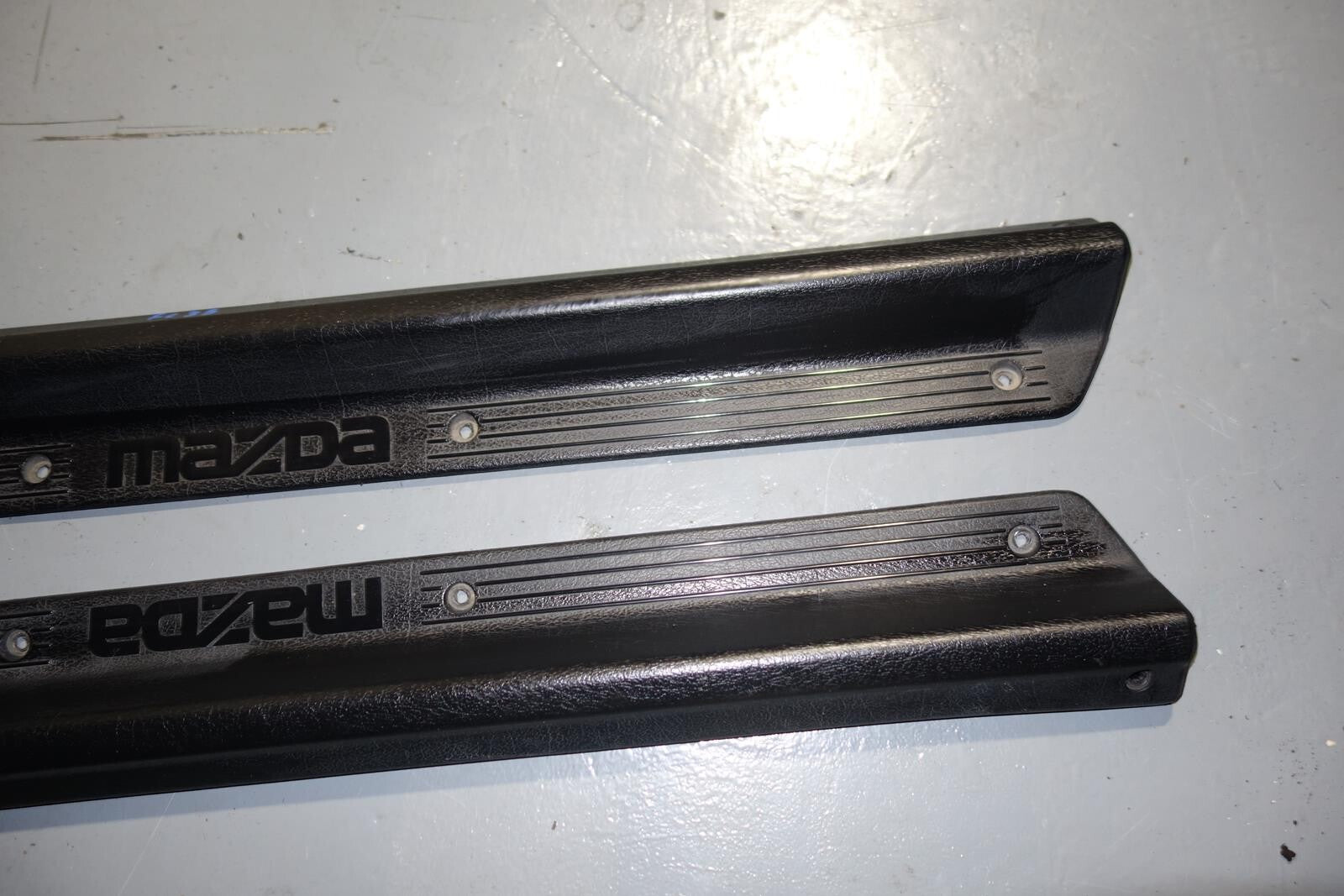 JDM 1986-1991 MAZDA RX-7 GENUINE FC3S DOOR SILL SCUFF KICK PLATE PANEL VERY RARE