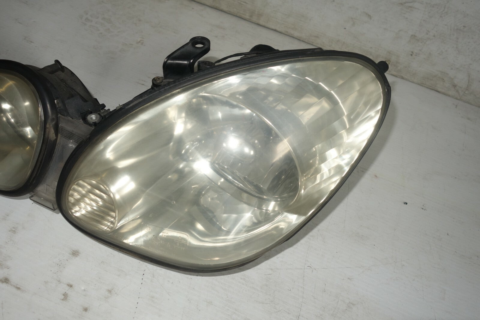JDM 1998-2005 TOYOTA ARISTO LEXUS GS300 HID HEAD LIGHTS HEADLAMPS TOYOTA JZS161