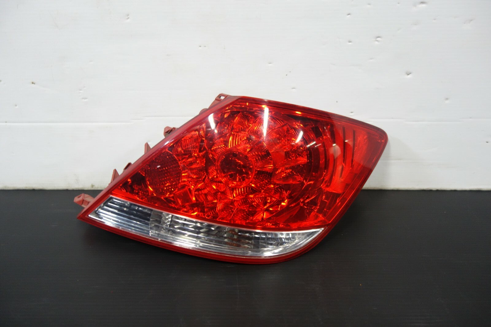JDM Acura RL Rear Right Side Tail Light Lamp Passenger RH KB1 2005-2008 GENUINE
