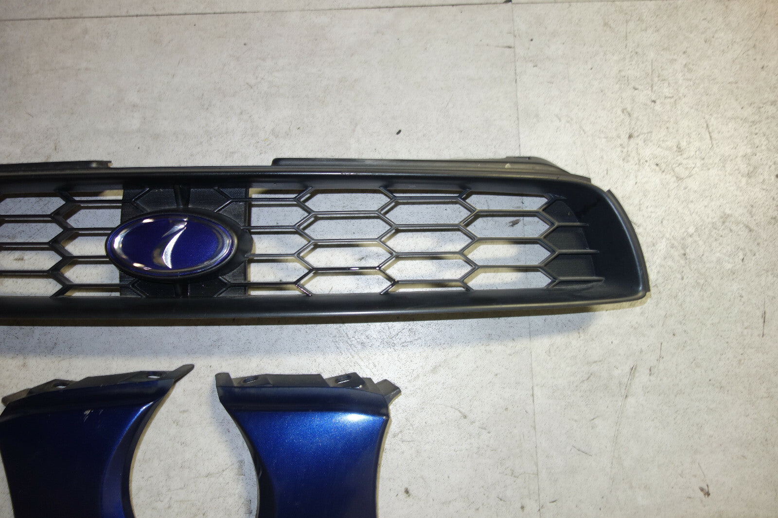 JDM Subaru Impreza WRX STi Outback Sport TS RS Front Grille 2002-2003 Grill V7