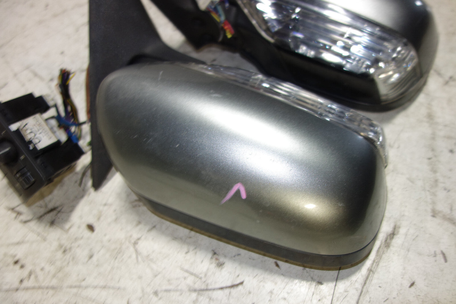 JDM Subaru Legacy OEM Power Folding Mirrors Signals & Switch 2005-2009