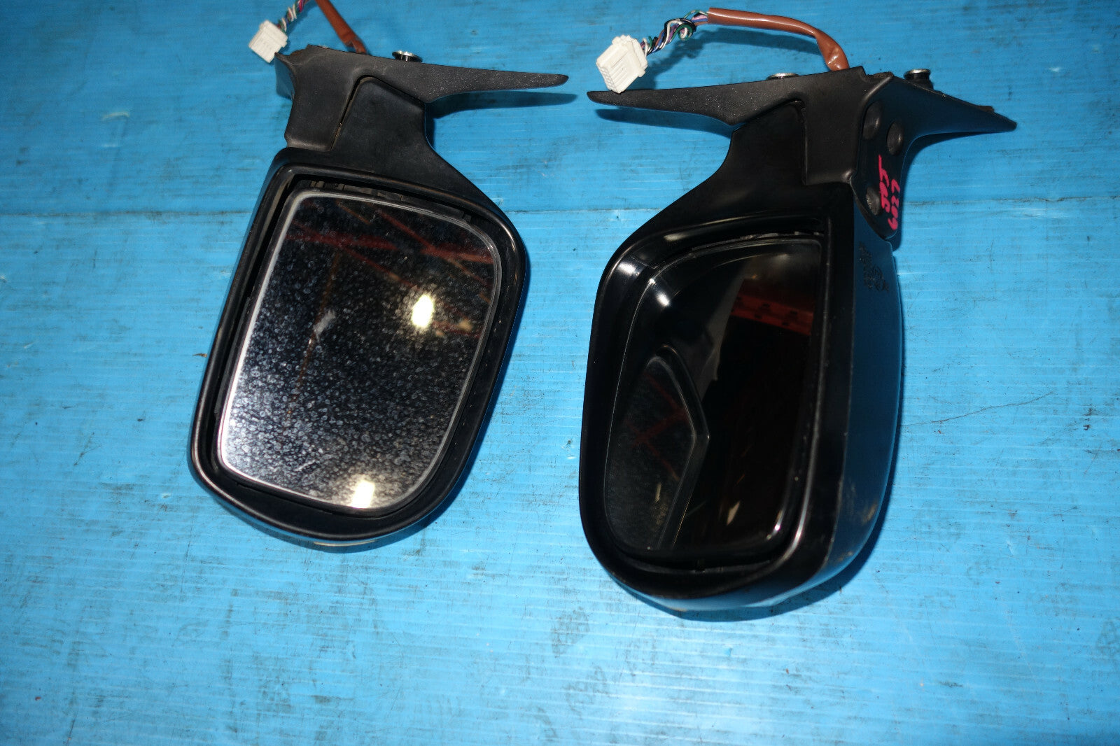 JDM Subaru Legacy OEM Power Folding Mirrors Signals & Switch 2005-2009 #6023