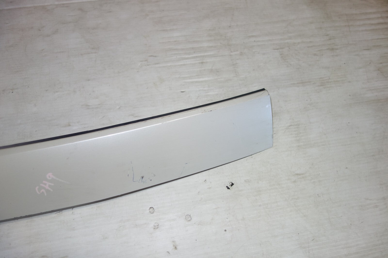JDM Subaru Forester Rear Garnish 2009 2010 2011 2012 2013 OEM SH9 Center Garnish