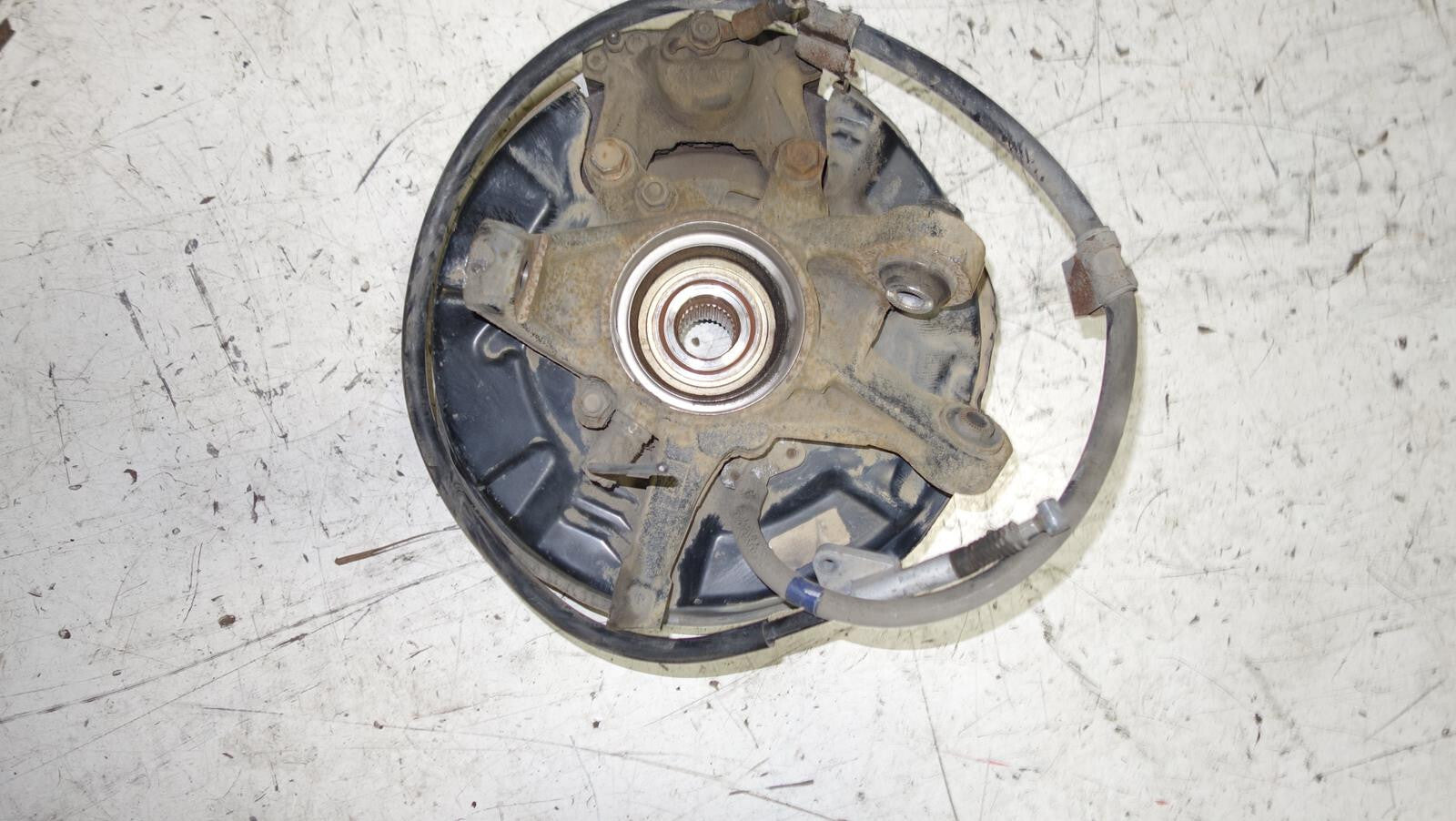 JDM 2000-2005 LEXUS IS300 REAR RH SPINDLE WHEEL HUB BEARING KNUCKLE SUSPENSION