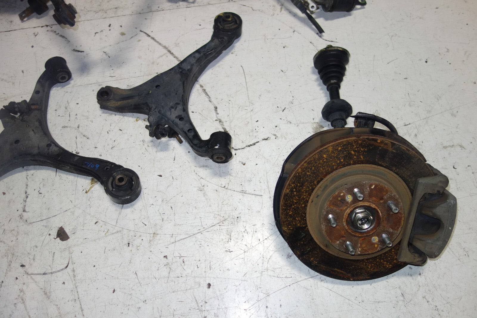 JDM Acura RSX / Integra DC5 Complete Rear Spindle Hubs Knuckles 5-Lug 2002-2006