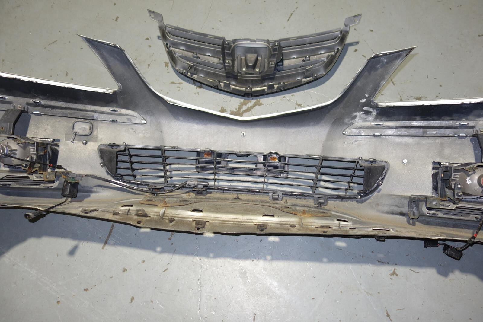 Acura RL OEM Front Bumper Cover Modulo Lip Fog Lights 2005-2008 JDM Legend KB1