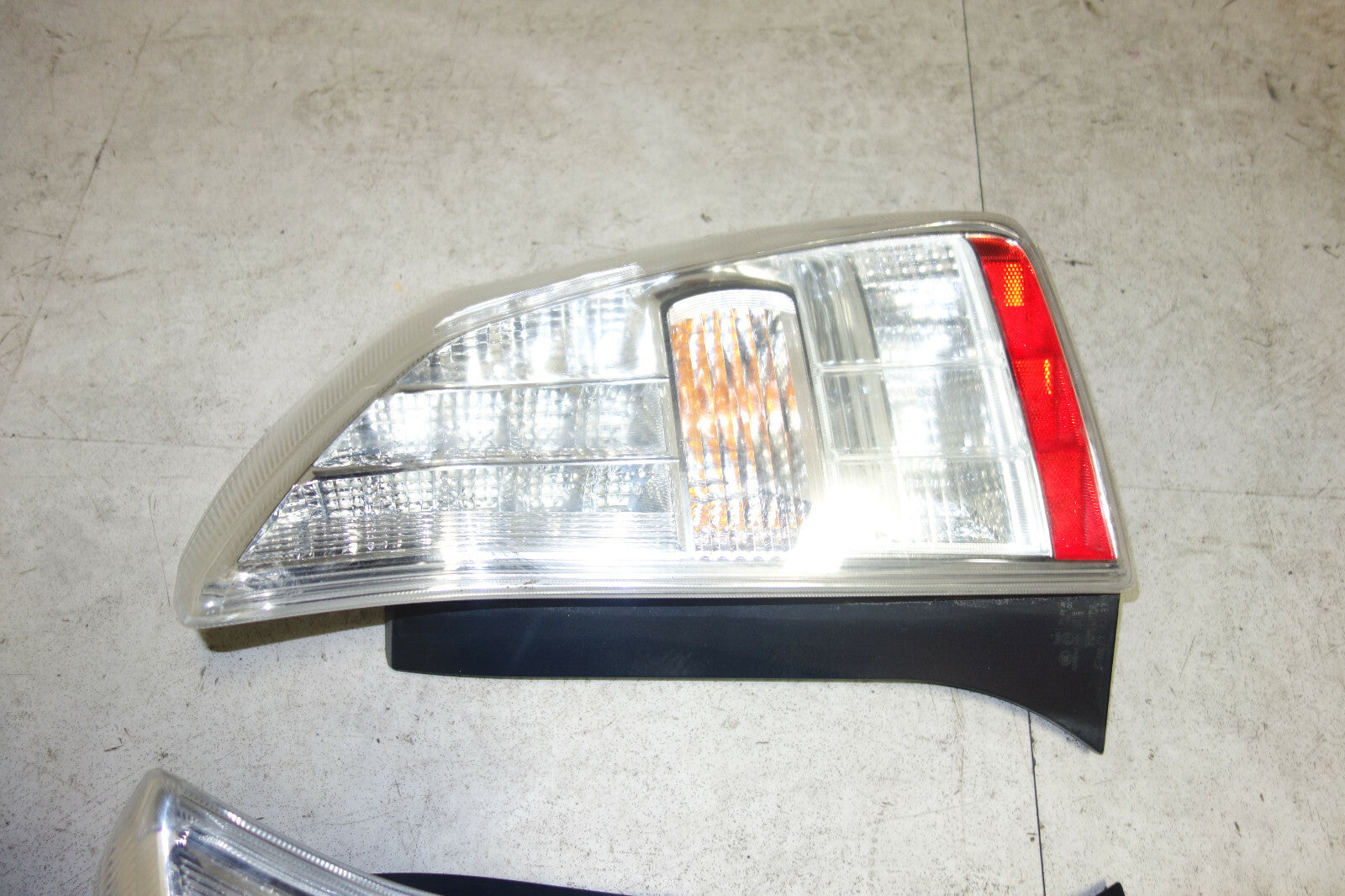 JDM Toyota Prius Taillights Taillamps OEM 2010 2011 OEM Genuine Japan