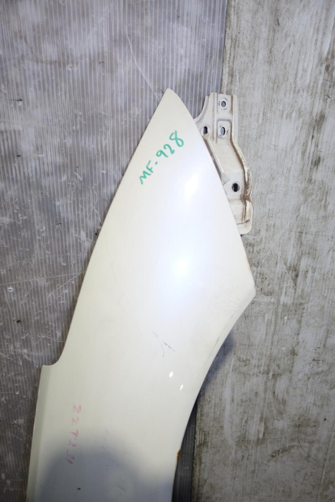 JDM Toyota CELICA GT GTS FENDER LEFT & RIGHT PAIR ZZT231 ZZT230 OEM 2000-2005
