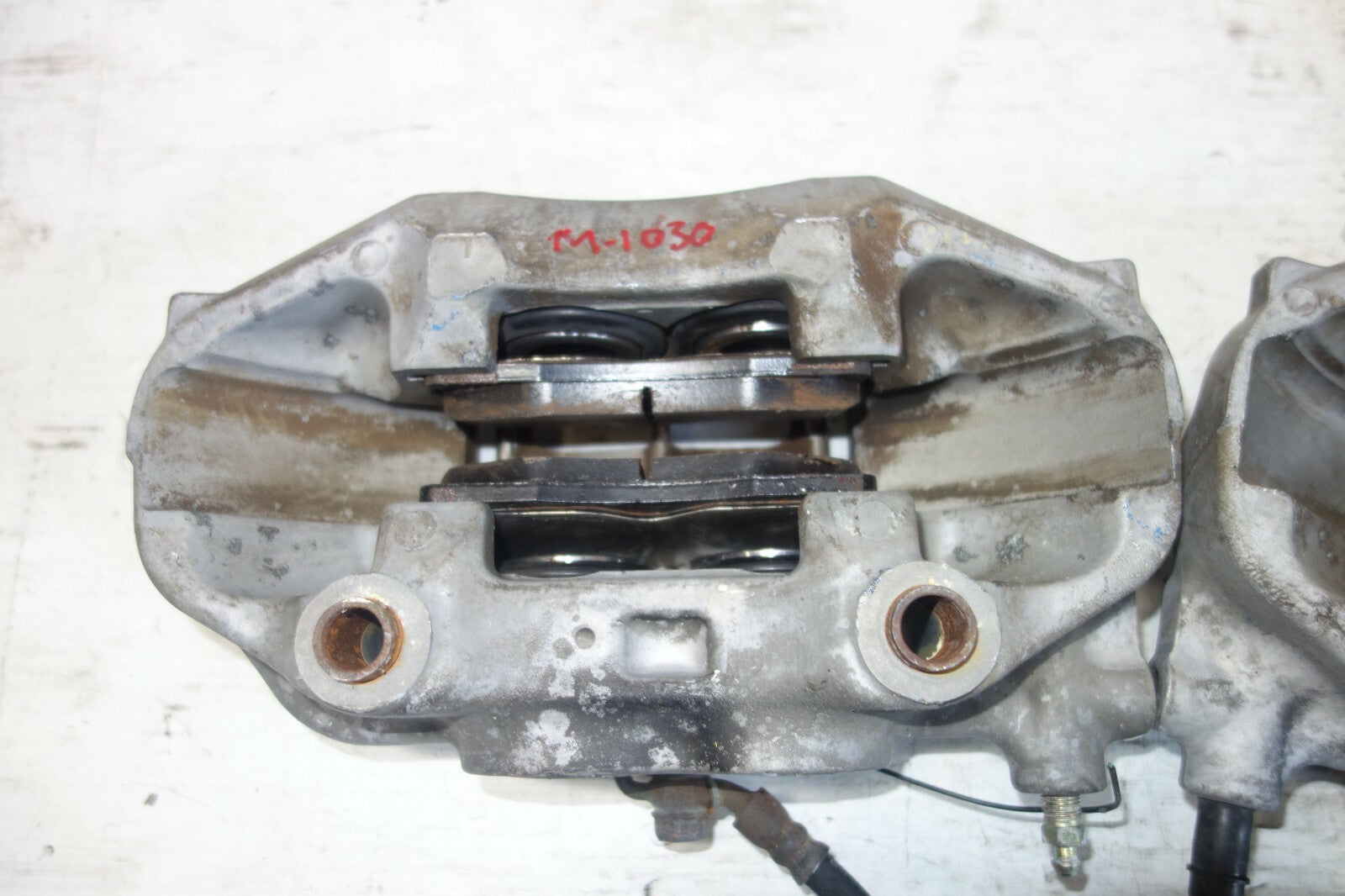 JDM 2001-2006 LEXUS LS430 OEM FRONT 4 PISTON BRAKE CALIPERS LEFT & RIGHT UCF31