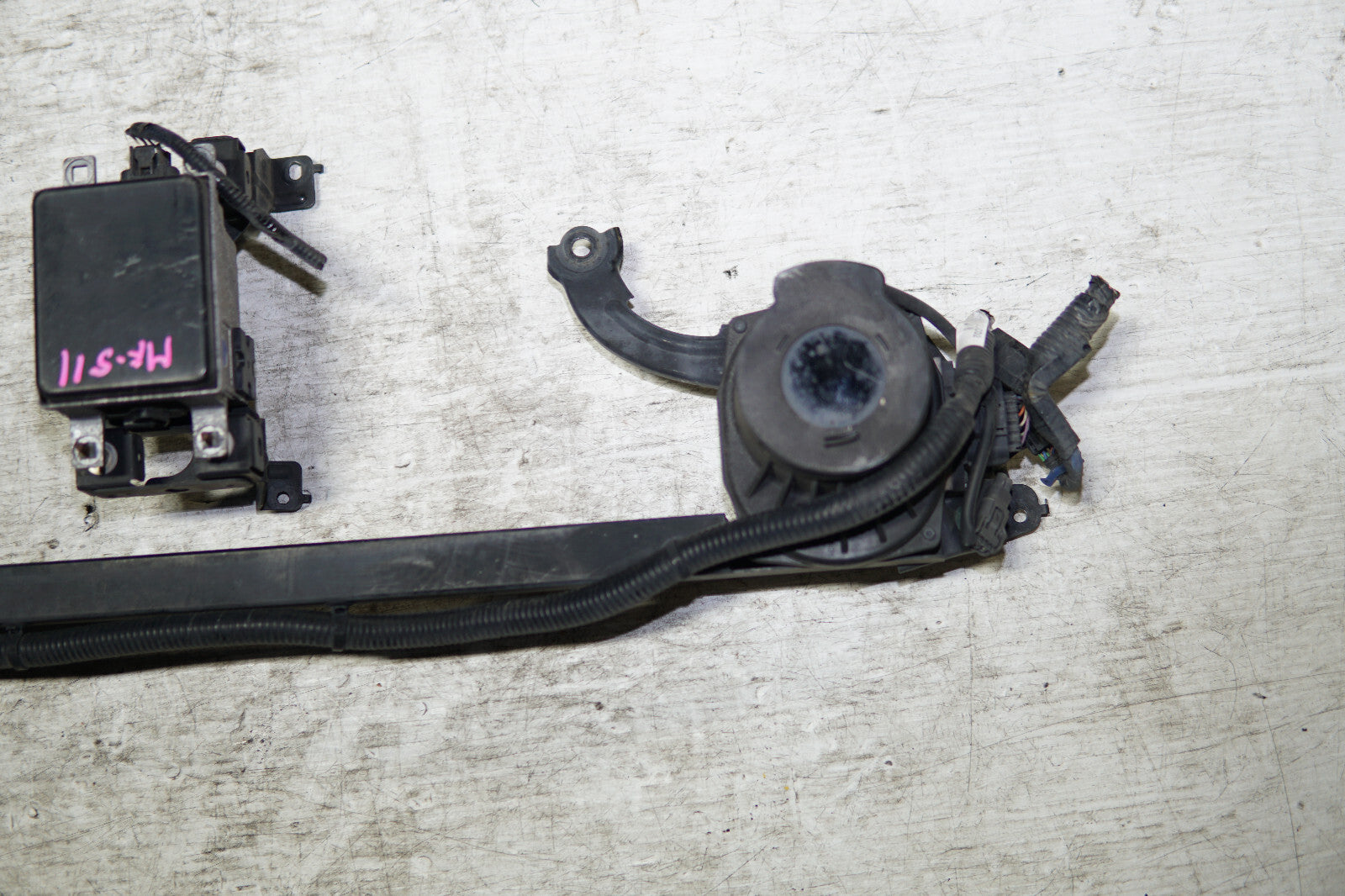 2005-2008 JDM Acura Honda Legend RL KB1 Front Sensor Radar Cruise 36830-SJA-0131
