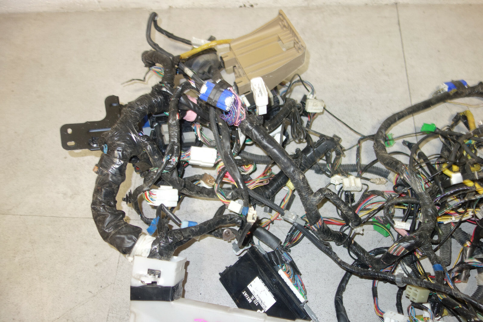 JDM Subaru Legacy EJ20 Turbo 6speed Computer Wire Harness Loom Wiring 22611AN150