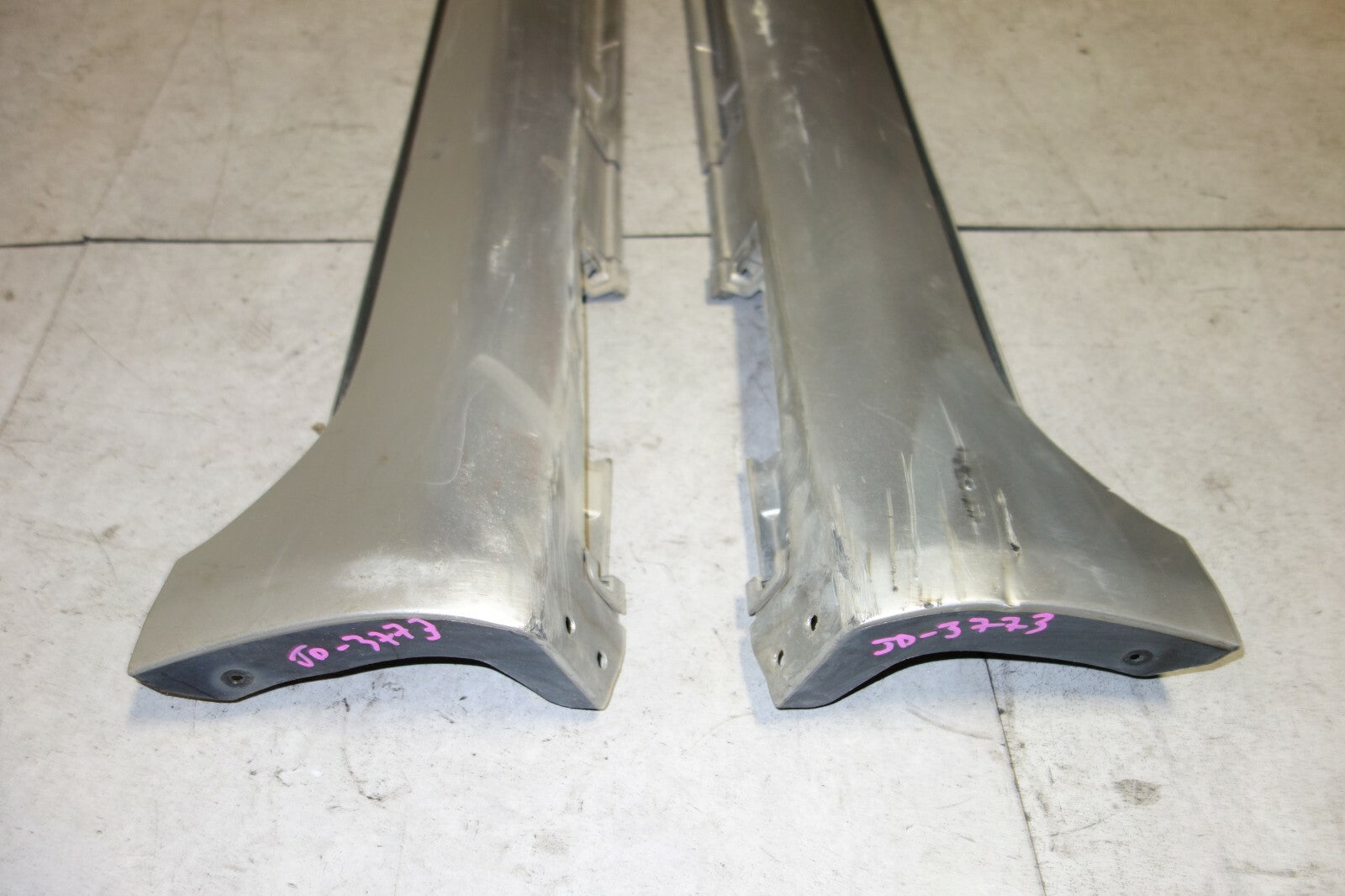 JDM LEXUS LS460 LS600H ROCKER PANEL PASSENGER SIDE SKIRT MOLDING Pair 2007-2012