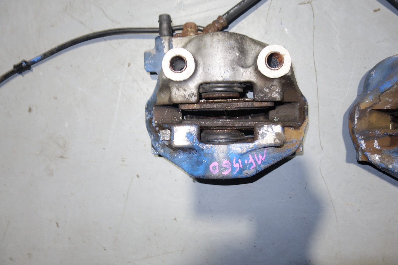 JDM 2001-2006 LEXUS LS430 OEM REAR 2 PISTON BRAKE CALIPERS LEFT & RIGHT UCF31