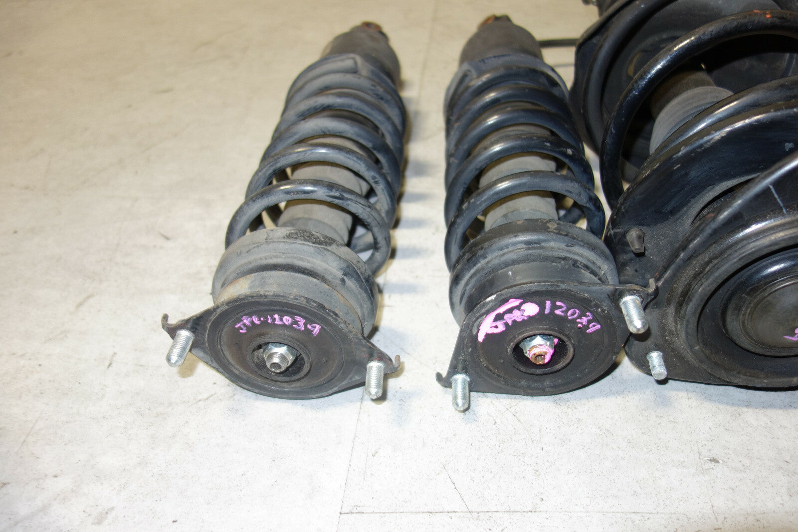JDM Subaru Legacy Wagon Outback KYB Shocks Coil Springs Strut Suspension 2005-09