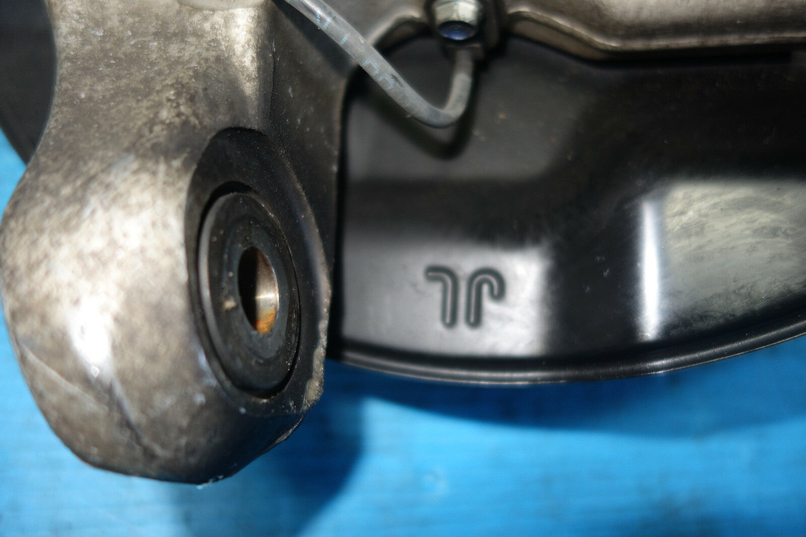 Acura RL Front LH Left Side Wheel Hub Bearing Knuckle Spindle Hub 2005-12 JDM
