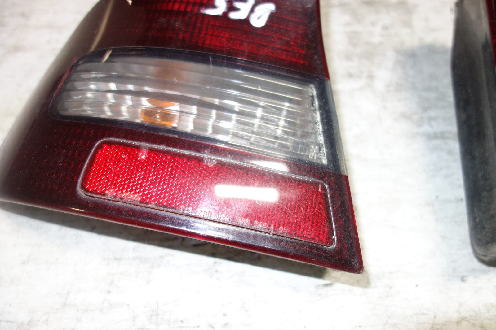 JDM Subaru Legacy Rear Tail Lights Lamps Sedan BE5 2000-2004