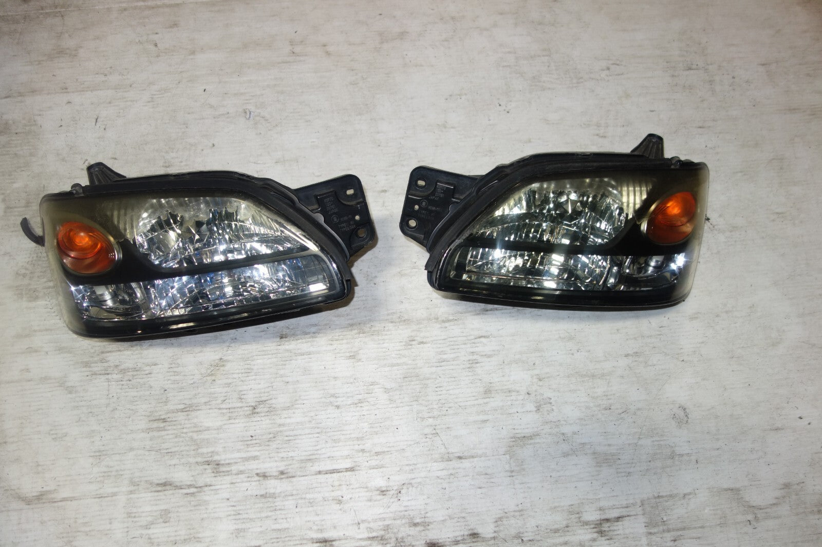 JDM 2000-2004 SUBARU LEGACY HEAD LIGHTS HEAD LAMPS BH5/BE5 2000-2004