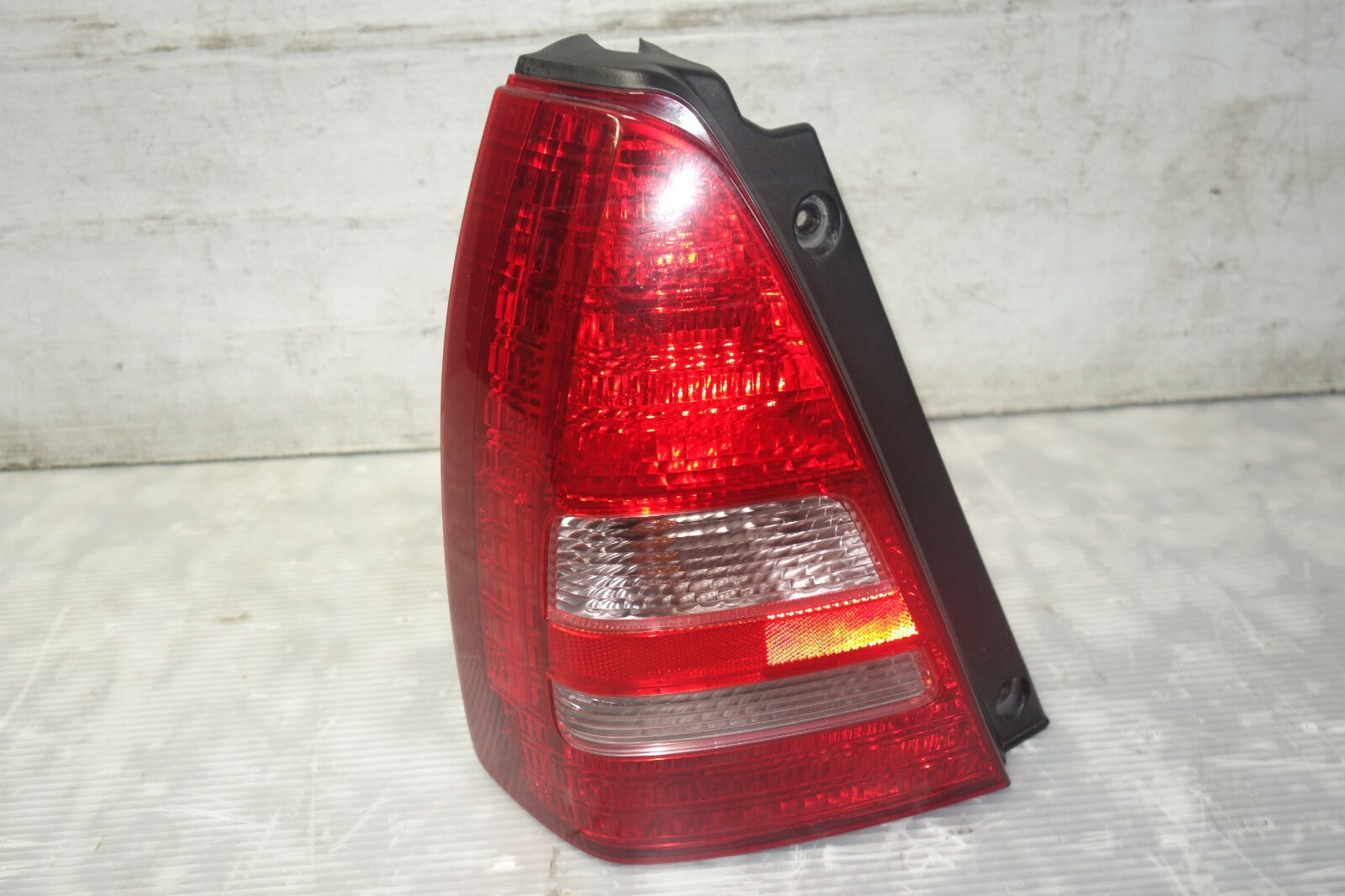JDM 2003-2005 SUBARU FORESTER STi SG5 SG OEM TAIL LIGHT LAMP LEFT SIDE 2003-2005