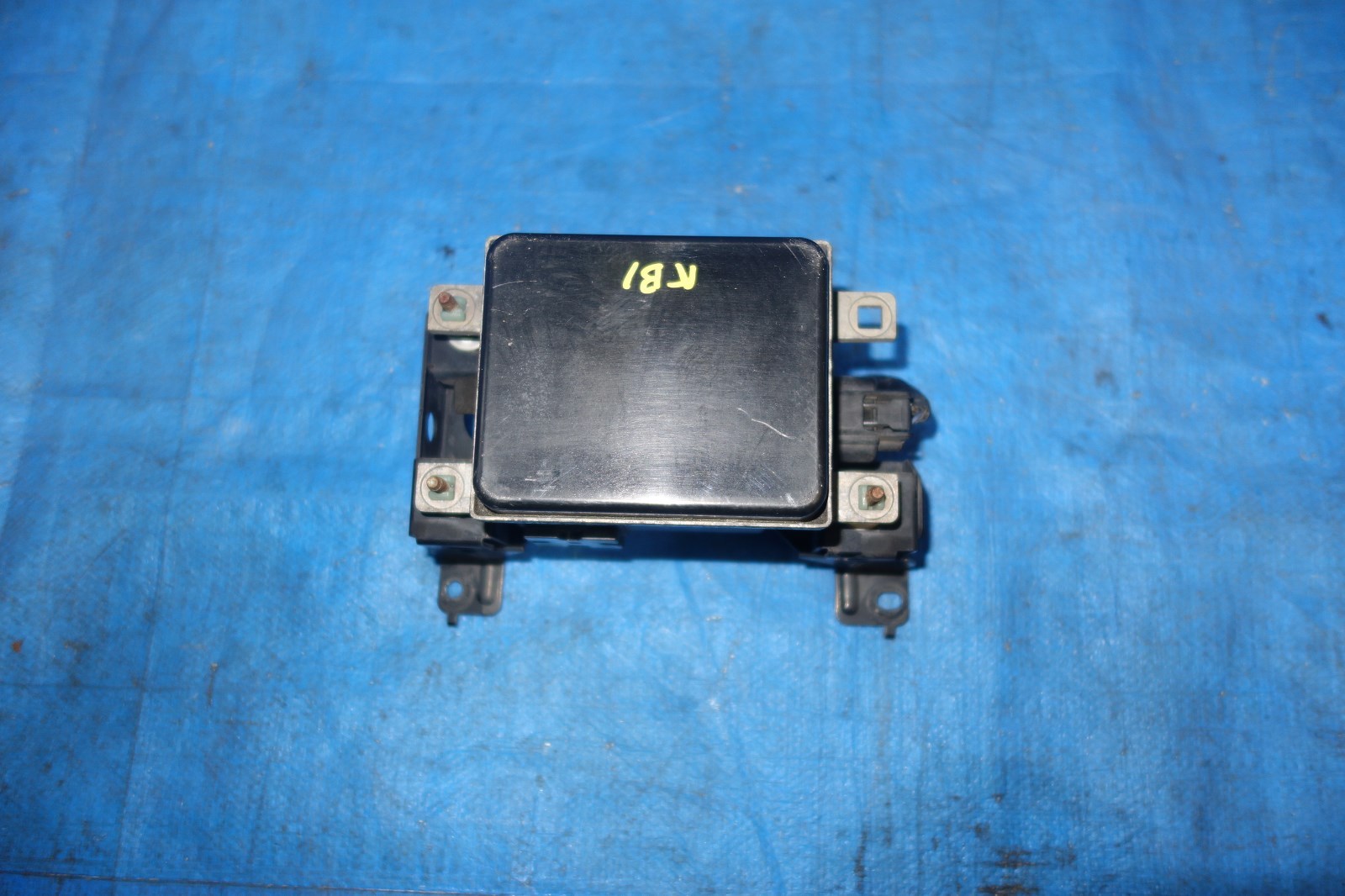 JDM Acura RL Radar Assembly Cruise Sensor Milliwave Distance OEM 2005-2008 KB1