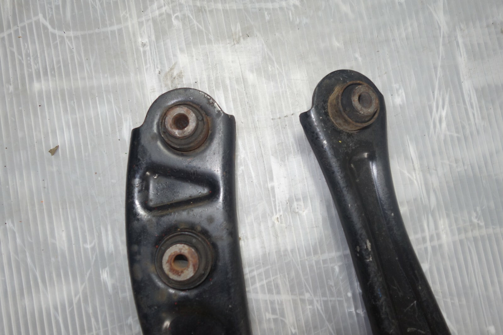 JDM 1996-2000 HONDA CIVIC OEM EK GENUINE REAR LOWER CONTROL ARM EK3 EK4 EK9 PAIR