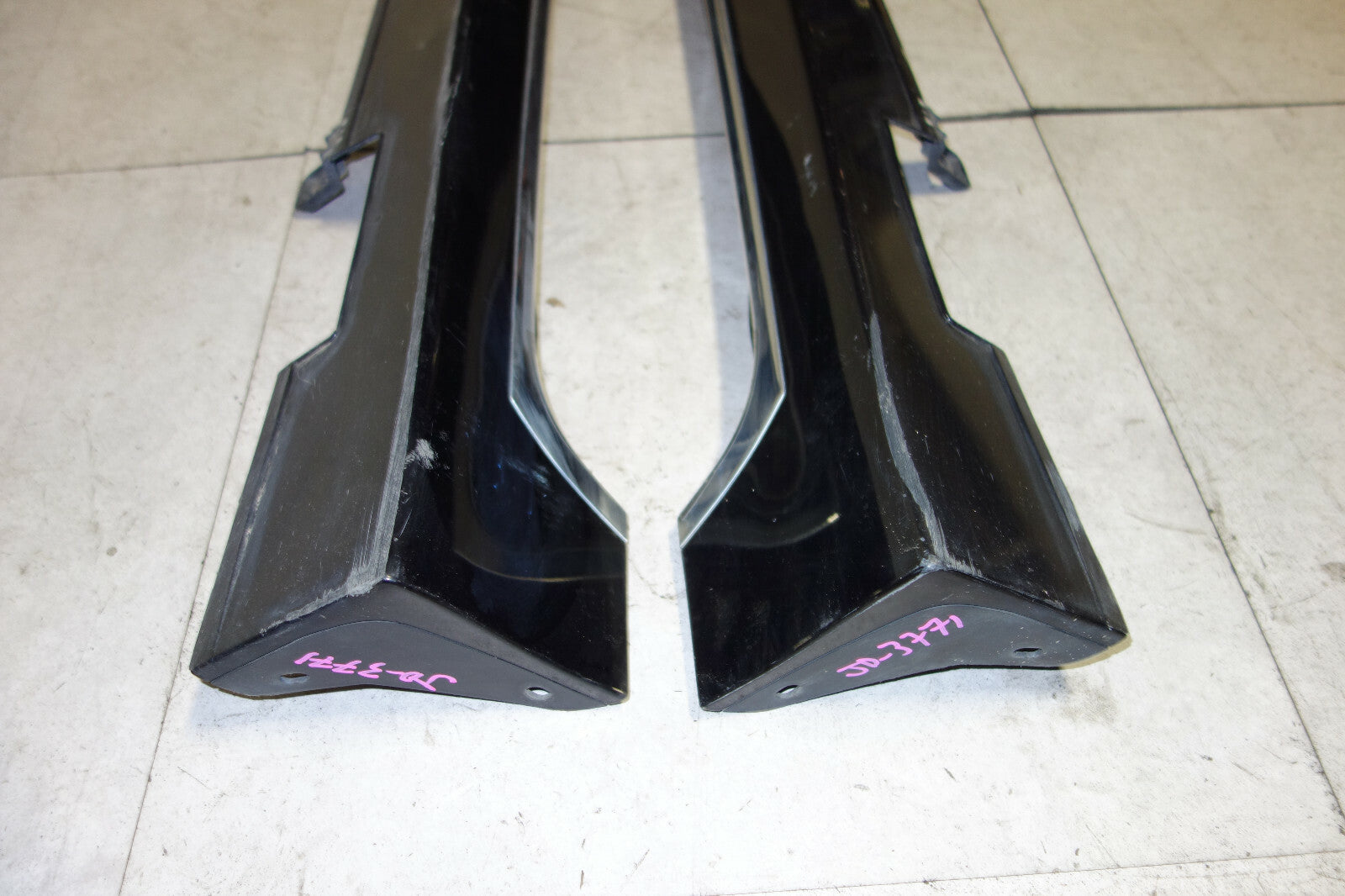 JDM Acura RL OEM Side Skirts Rocker Panels KB2 OEM 2009-2012 Pair #3771