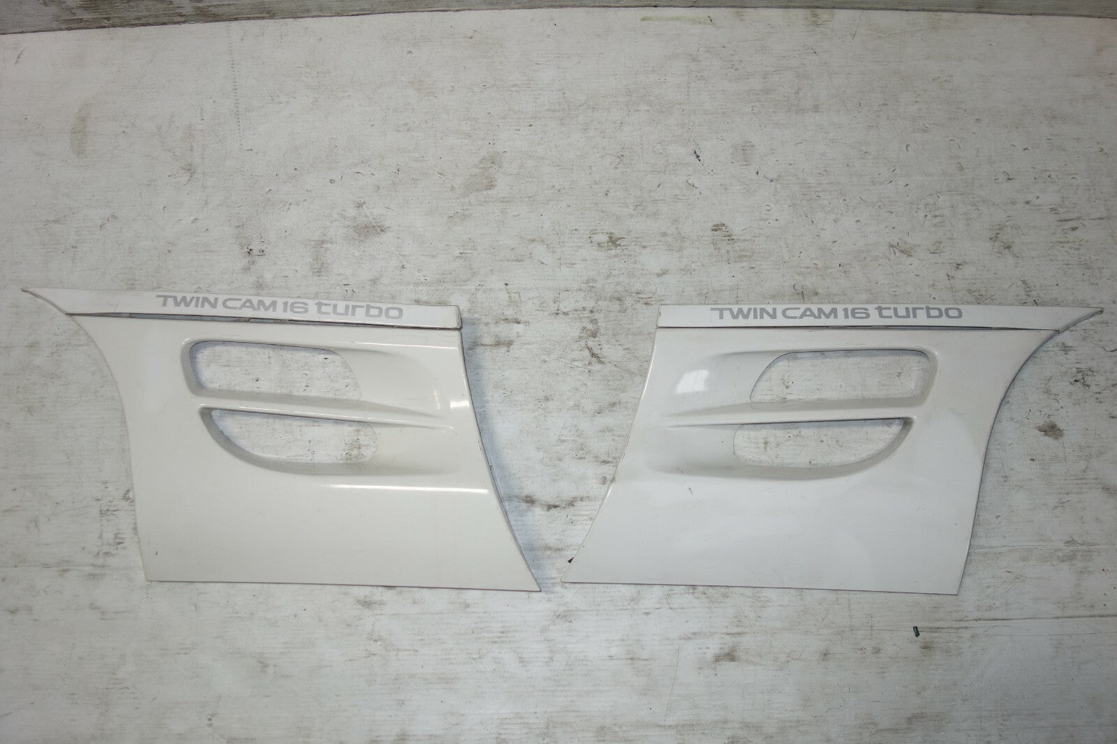 JDM 91-99 TOYOTA SW20 MR2 OEM REAR SIDE VENTS MR-2 EXTERIER TRIM VENT MR-2