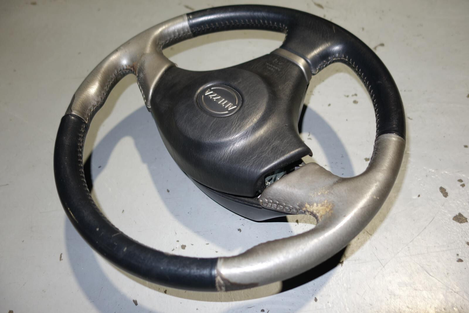 JDM Toyota Altezza Lexus IS300 Steering Wheel SXE10 2001 2002 2003 2004 2005