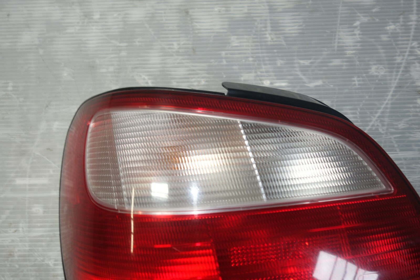 JDM 2002-2003 SUBARU IMPREZA WRX STi V7 OEM TAIL LIGHT TAIL LAMP 4 DOOR SEDAN LH