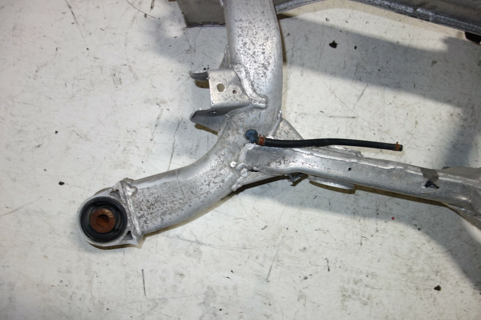 JDM Infiniti G35 Coupe Nissan 350z Rear Subframe Cradle 2003-2009 OEM Japan