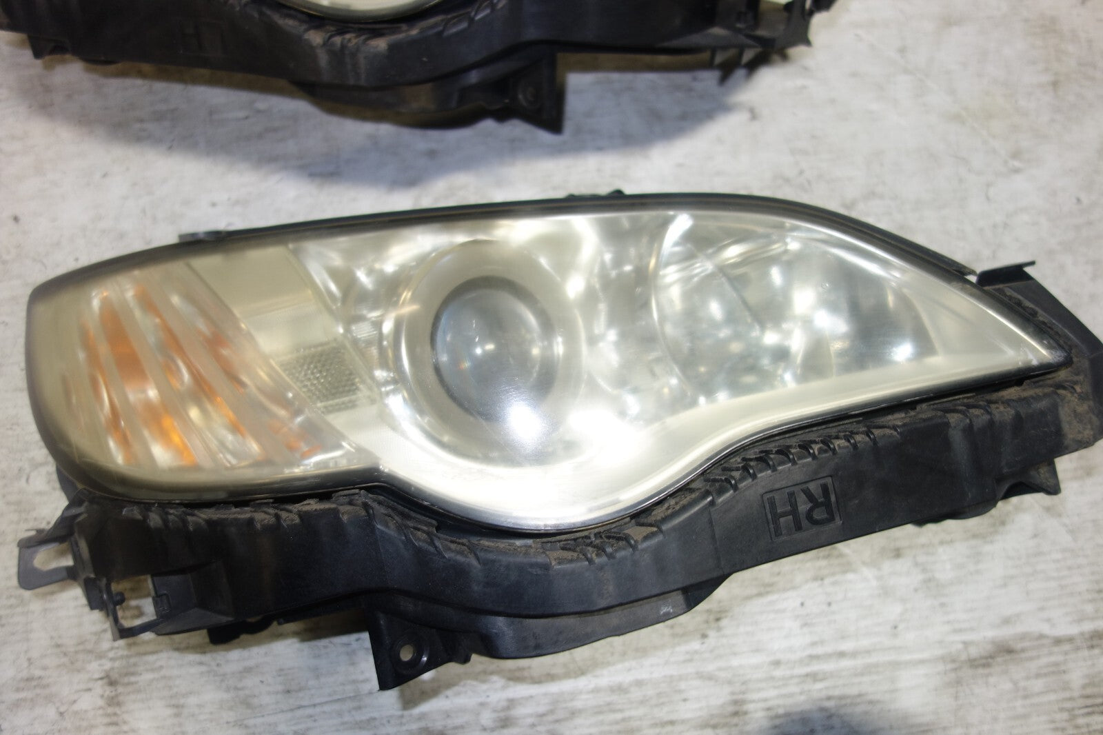 JDM Subaru Legacy Outback Hid Clear Headlights Lamps OEM 2008-2009