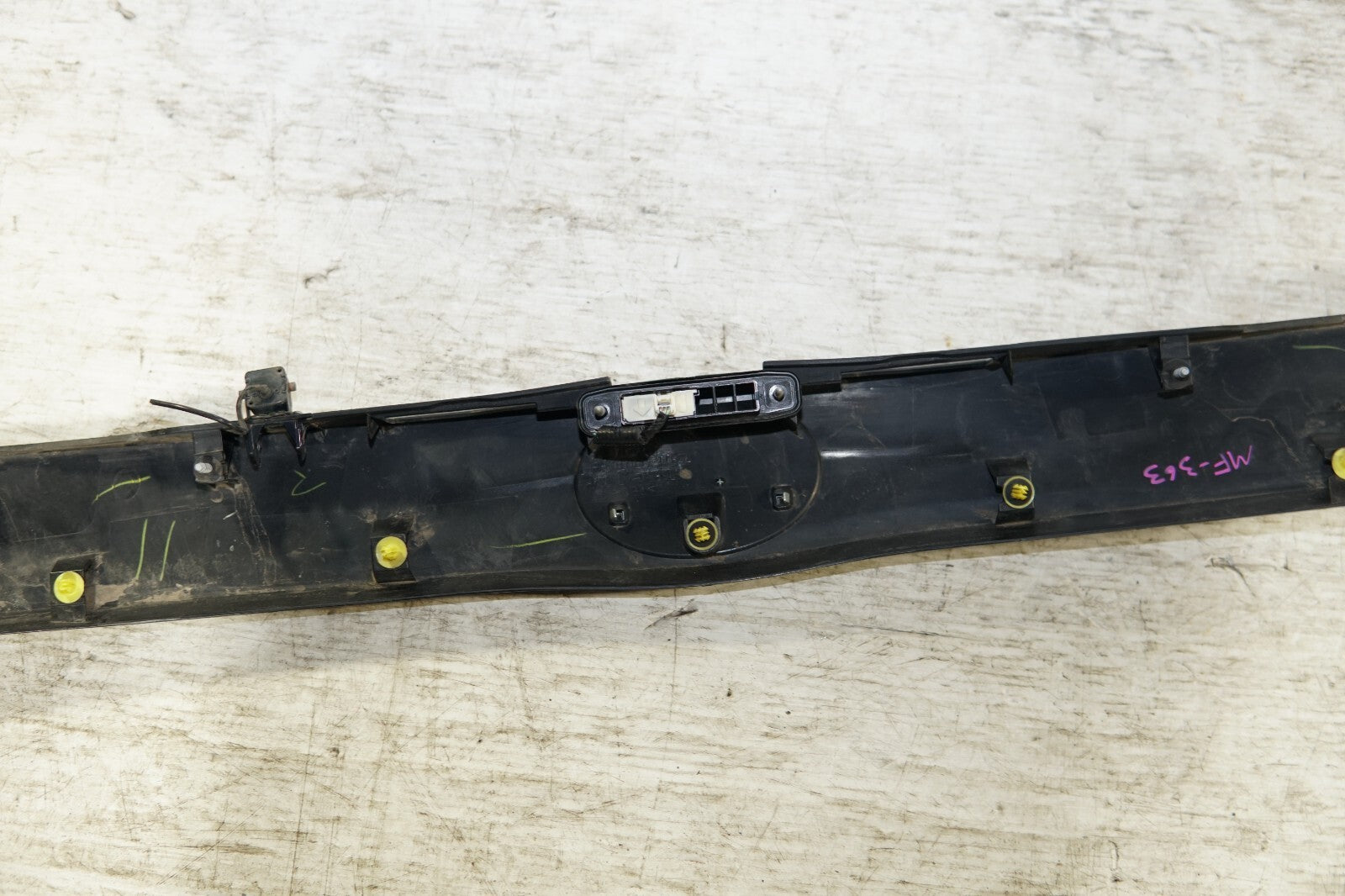 JDM Toyota Prius Rear CENTER GARNISH ZVW30 2010-2011-2012-2013-2014-2015 MF-363