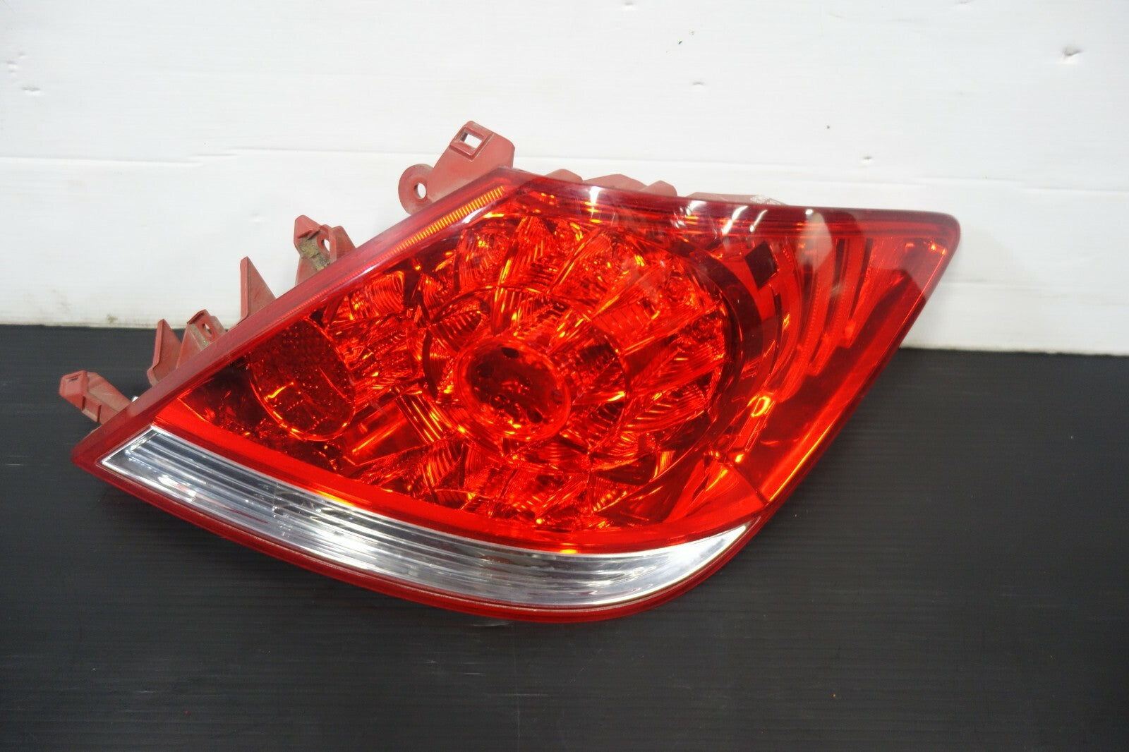 JDM Acura RL Rear Right Side Tail Light Lamp Passenger RH KB1 2005-2008 GENUINE