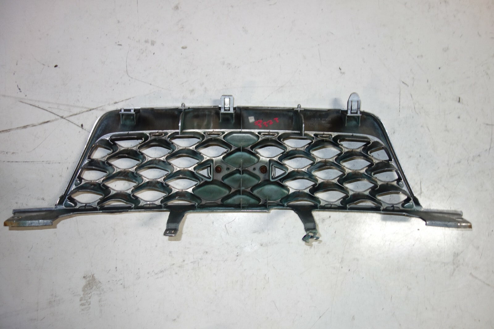 JDM Nissan X-Trail GT OEM Grille PNT30 Left & Right Japan 2000-2006