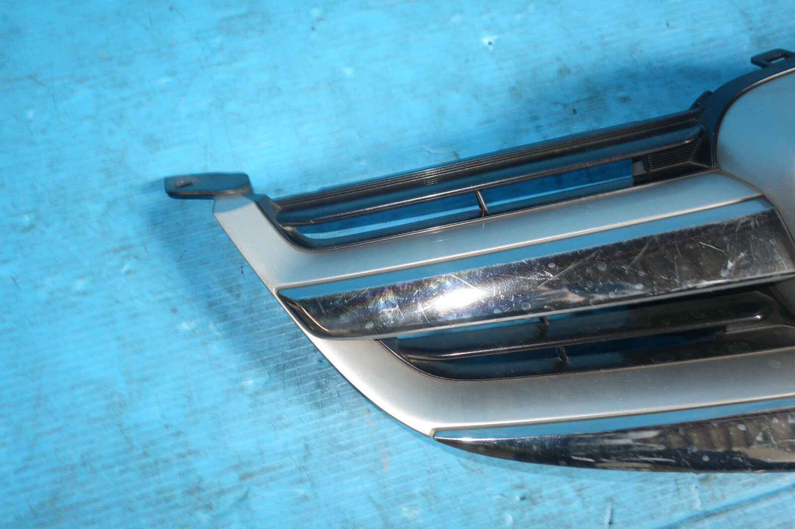 JDM Acura RL OEM Front Grille Grill Emblem Moulding 2005-2008 Honda #5749