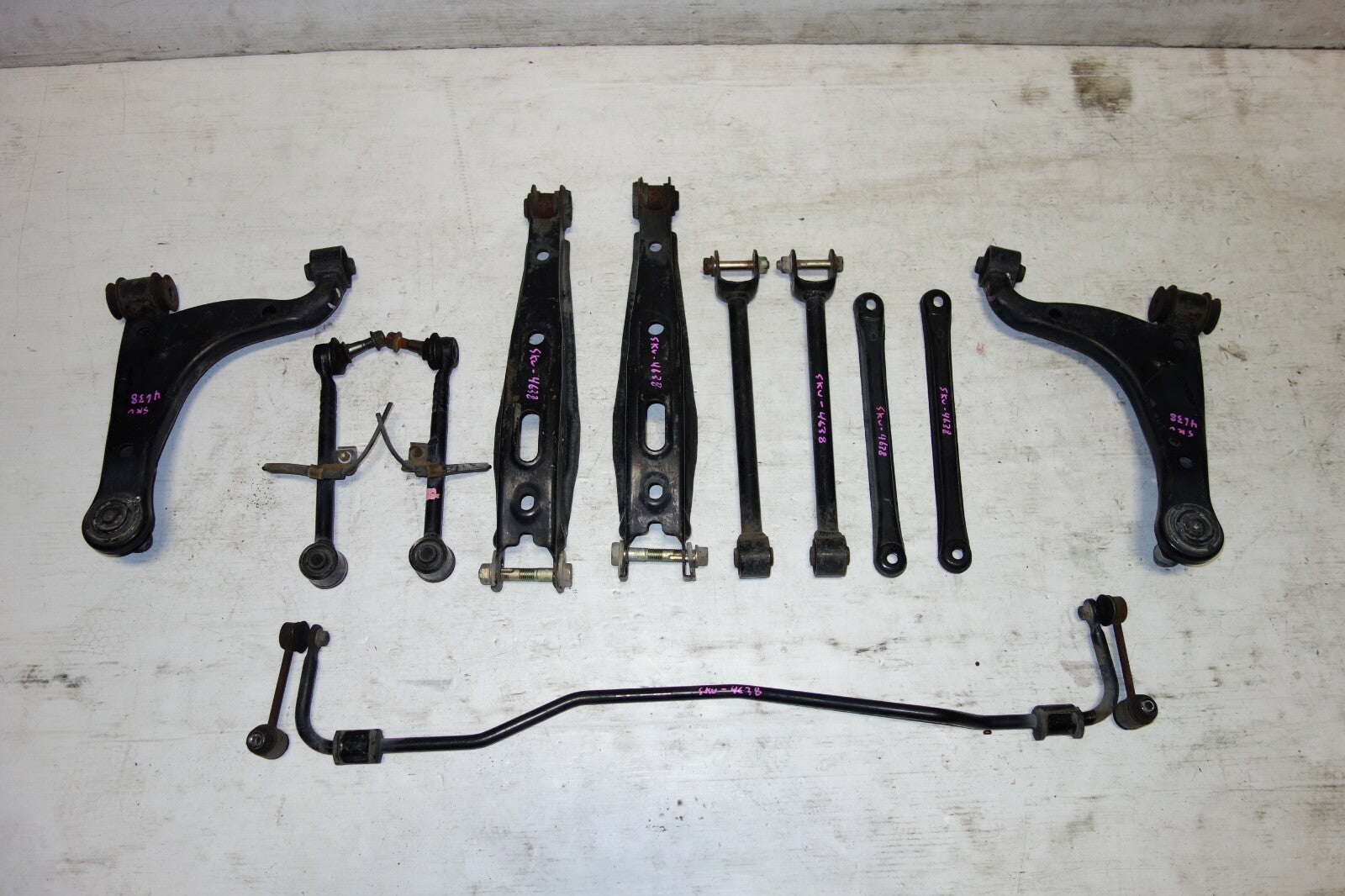 JDM Lexus IS300 / Altezza Rear Lower Control Arms Suspension SXE10 OEM 2001-2005