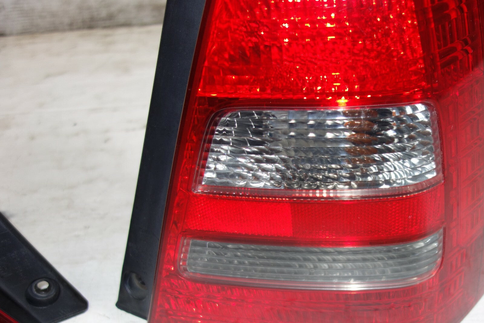 JDM 2003-2005SUBARU FORESTER SG5 SG OEM TAIL LIGHTS LAMPS LEFT & RIGHT SIDE SET