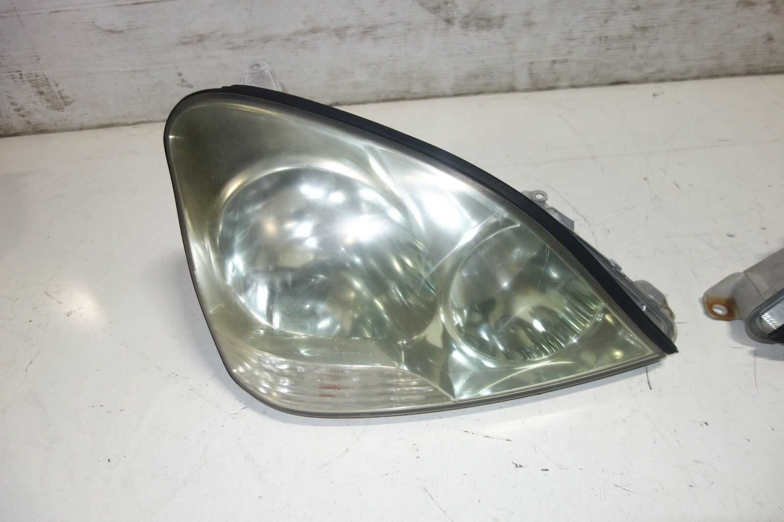 JDM Lexus LS430 Toyota Celsior Headlights 2001 2002 2003 OEM Genuine UCF31 Xenon