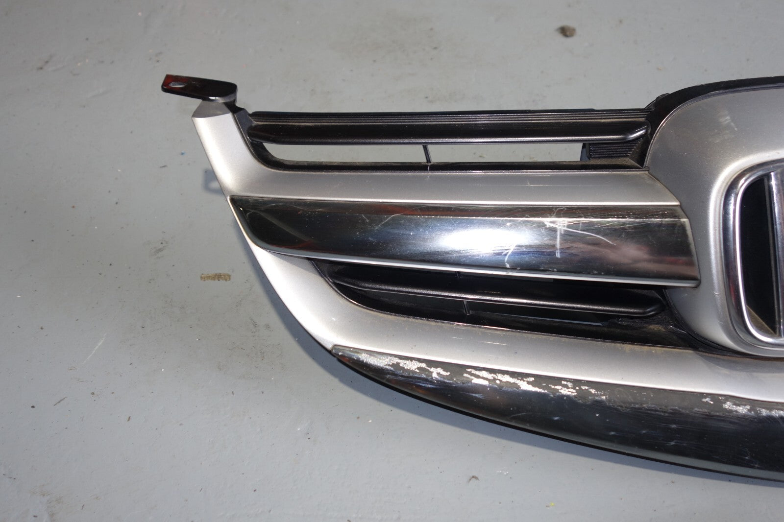 JDM 2005-2008 GENUINE ACURA RL KB1 OEM FRONT GRILLE HONDA LEGEND KB1 GRILL