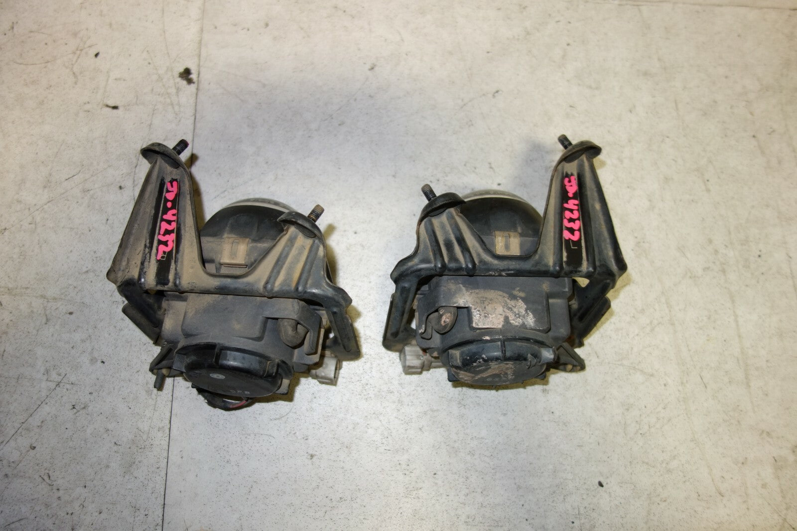 JDM Toyota Celica GTS Kouki OEM Fog Lights Driving Lamps Pair ZZT231 2000-2005