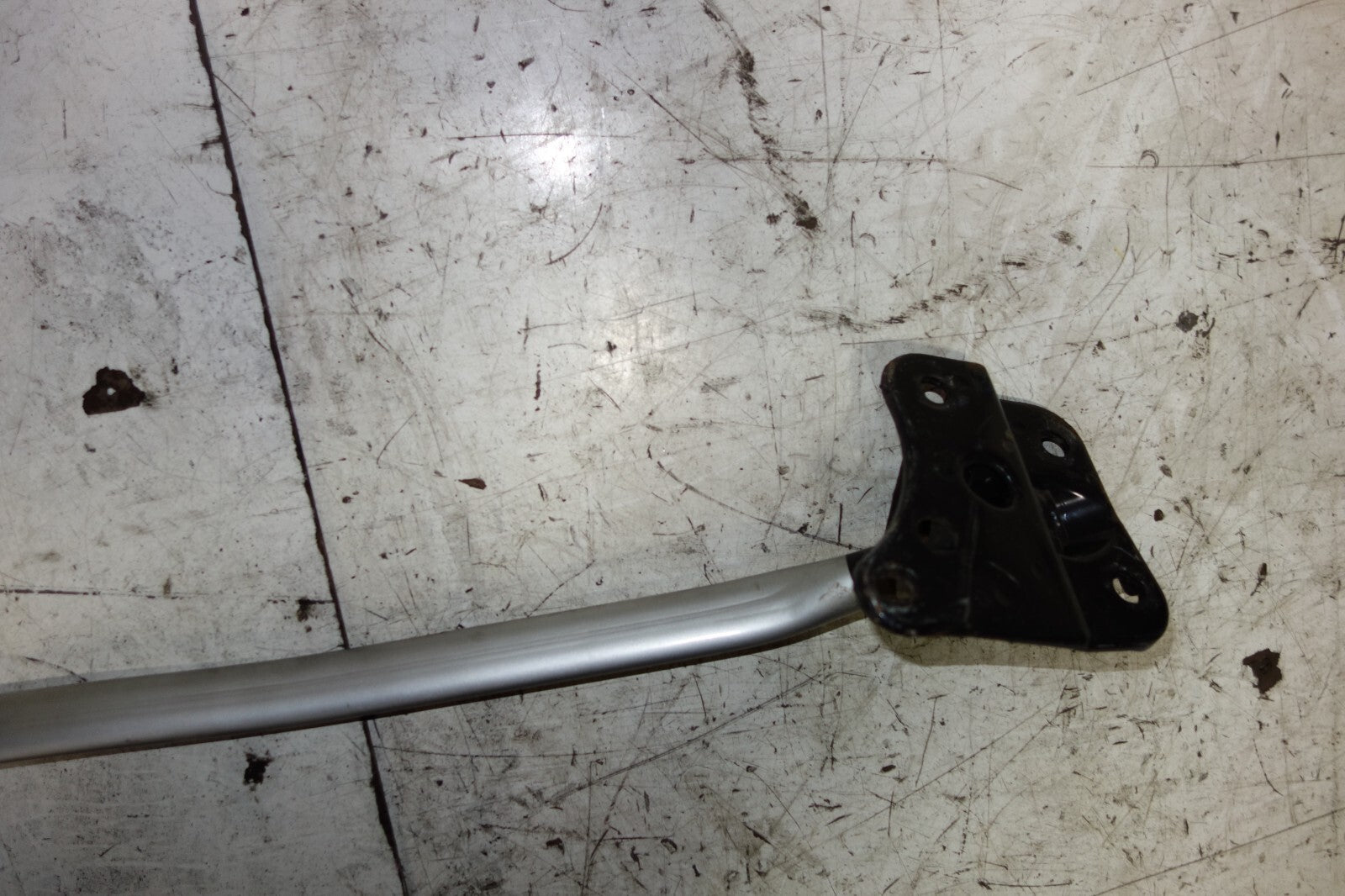 JDM 2003-2009 NISSAN 350Z FRONT ENGINE STRUT TOWER BAR VQ35 2003-2009