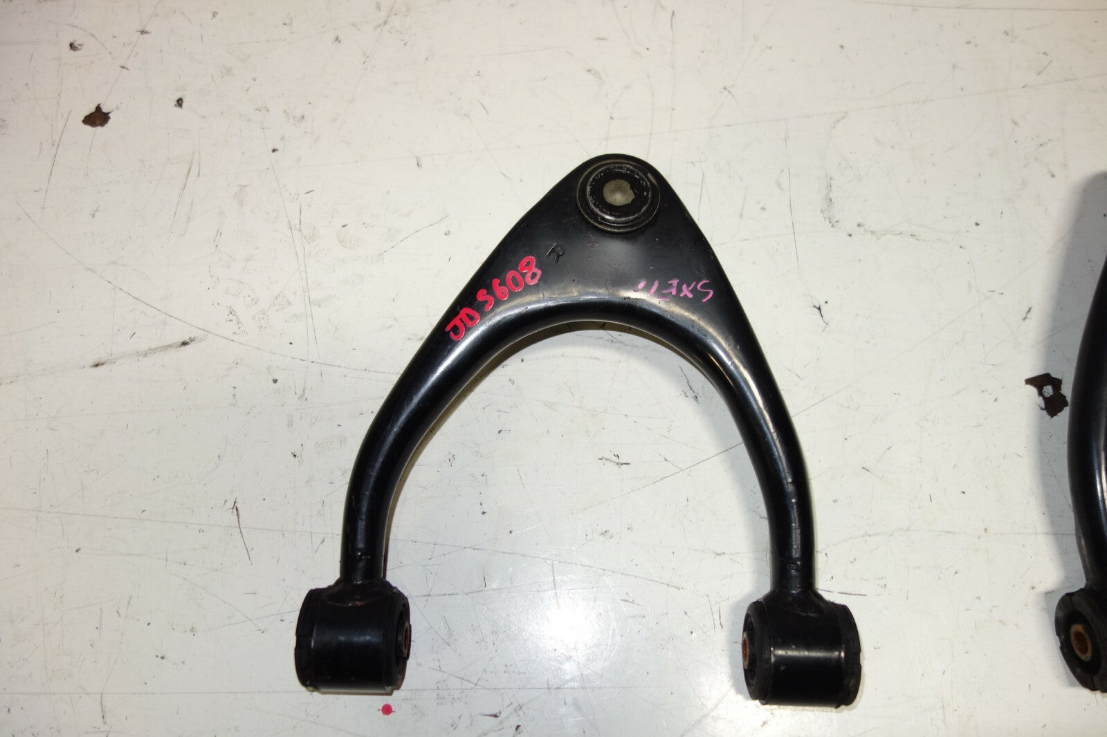 JDM Lexus is300 Altezza Front Upper Control Arms Ball Joints 2001-2005 SXE10 OEM