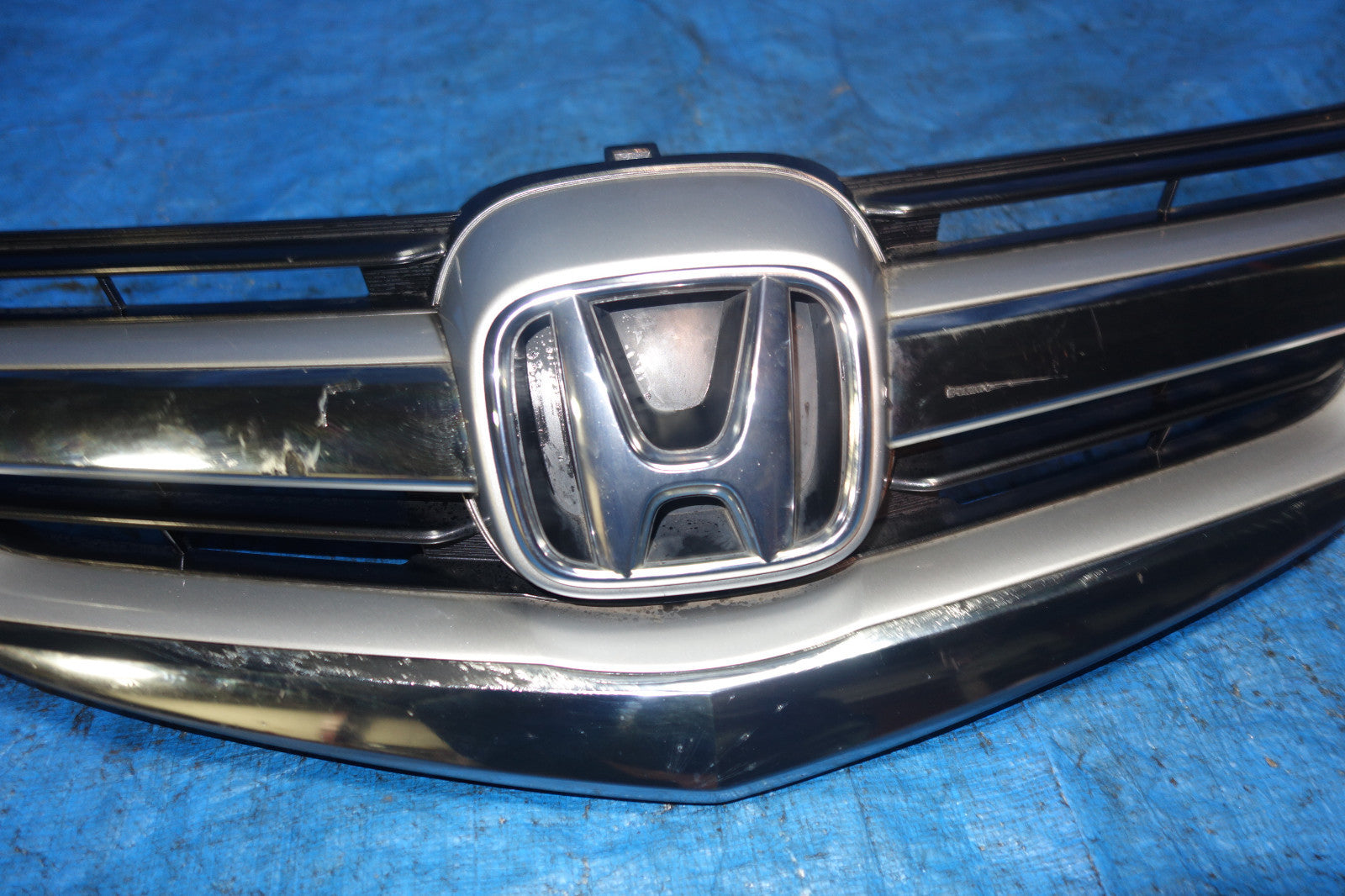 JDM Acura RL Honda Legend KB1 Front Grille Grill 2005-2008 OEM #JPE-8477