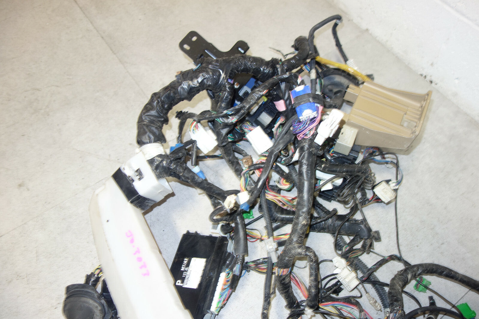 JDM Subaru Legacy EJ20 Turbo 6speed Computer Wire Harness Loom Wiring 22611AN150