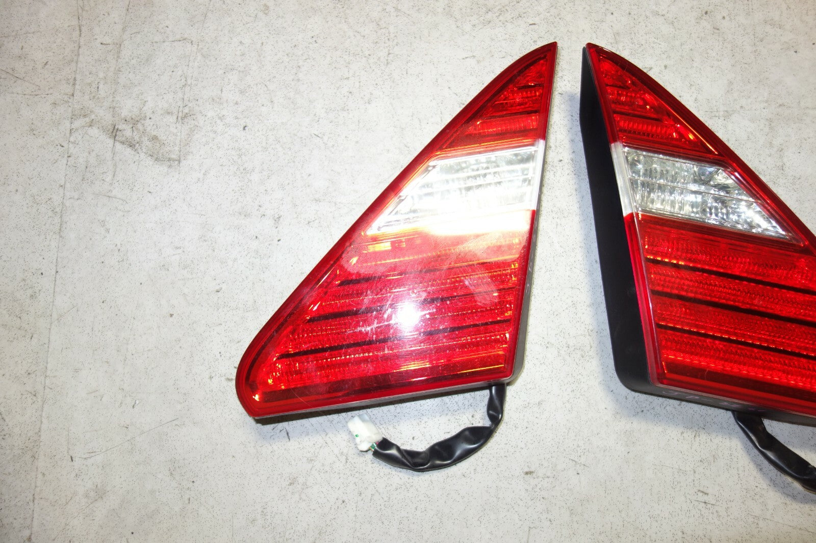 JDM Lexus LS430 Toyota Celsior Taillights Taillamps Inner Pair 2004 2005 2006