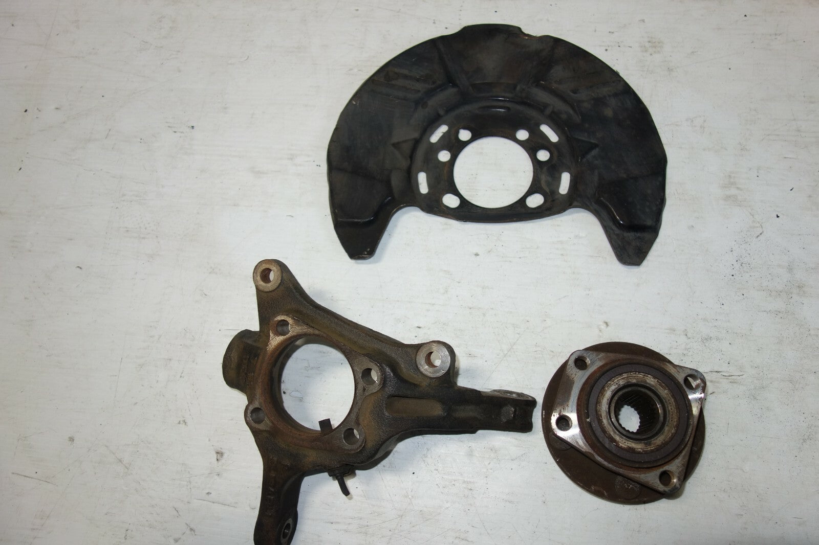 JDM SUBARU FORESTER FRONT HUB KNUCKLE SPINDLE RIGHT SUSPENSION 2009-2014 SPINDLE