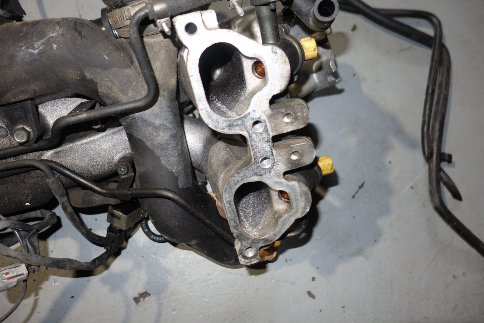 JDM Subaru Legacy B4 EJ208 EJ206 Twin Turbo Intake Manifold BOV Injectors 00-04
