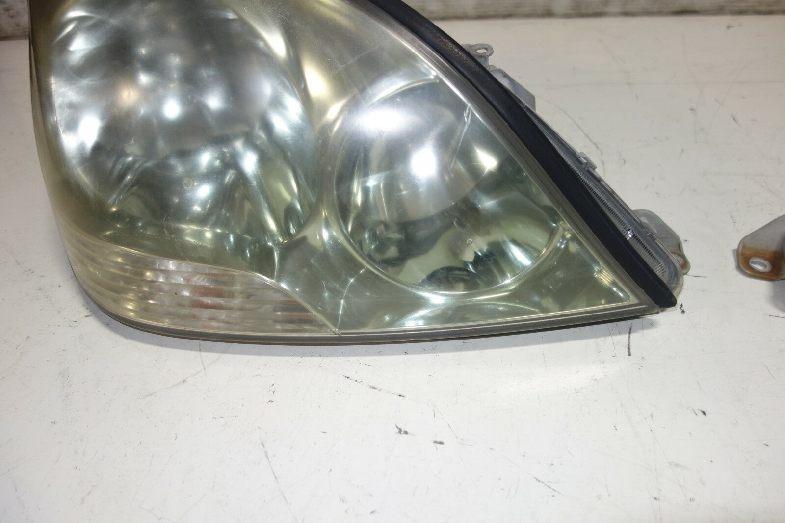 JDM Lexus LS430 Toyota Celsior Headlights 2001 2002 2003 OEM Genuine UCF31 Xenon