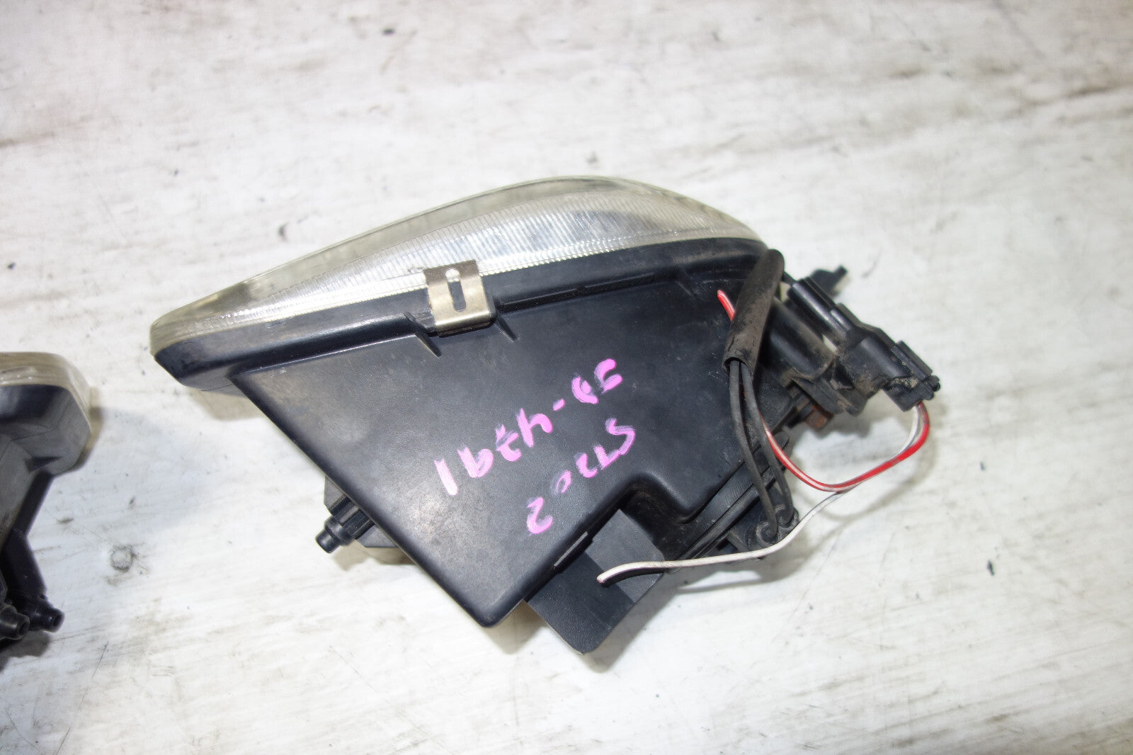 JDM Toyota Celica ST202 Front Fog Lights Fog Lamps 1994-1999 Used OEM Left Right