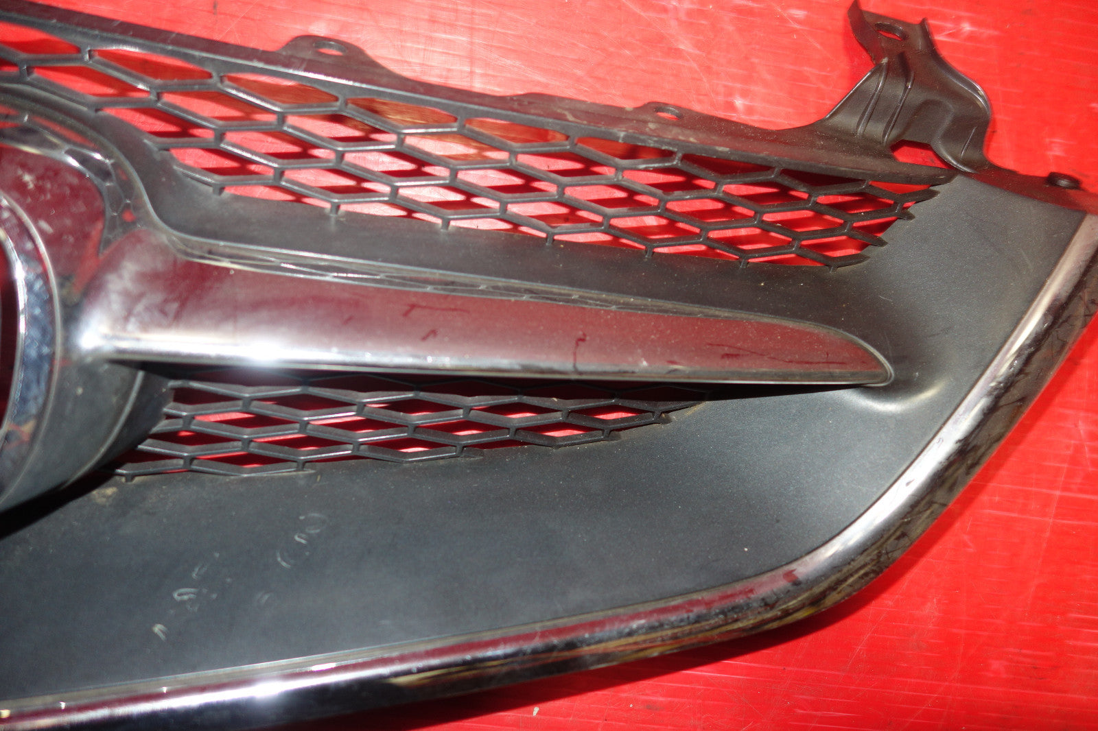 JDM Acura TL Front Grille OEM With Emblem 3.2 TL UA5 2002-2003 #5446